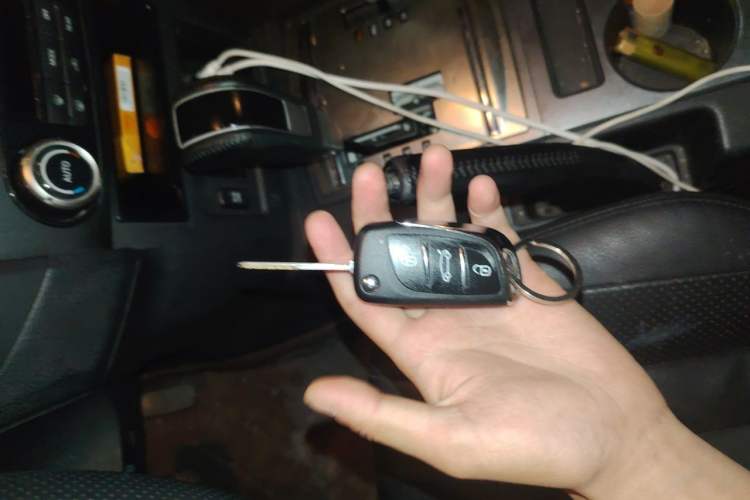 Used Mitsubishi Pajero 2014 3.0L Elite Upgrade Edition Vehicle Key