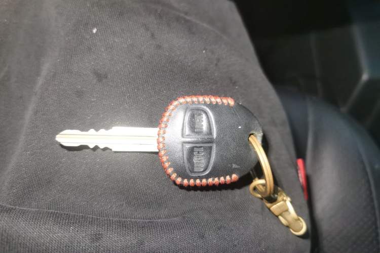 Used Mitsubishi Pajero 2014 3.0L Elite Upgrade Edition Vehicle Key
