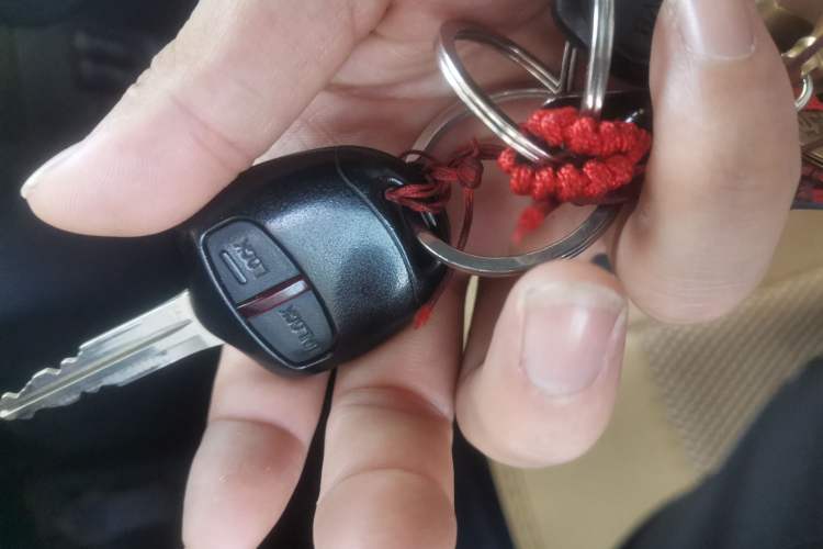 Used Mitsubishi Pajero 2014 3.0L Elite Edition Vehicle Key