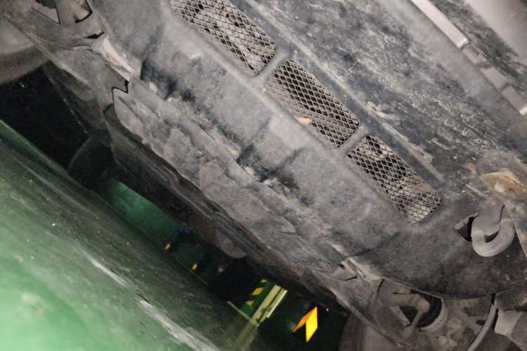 Used Mitsubishi Pajero 2014 3.0L Elite Edition Chassis Front