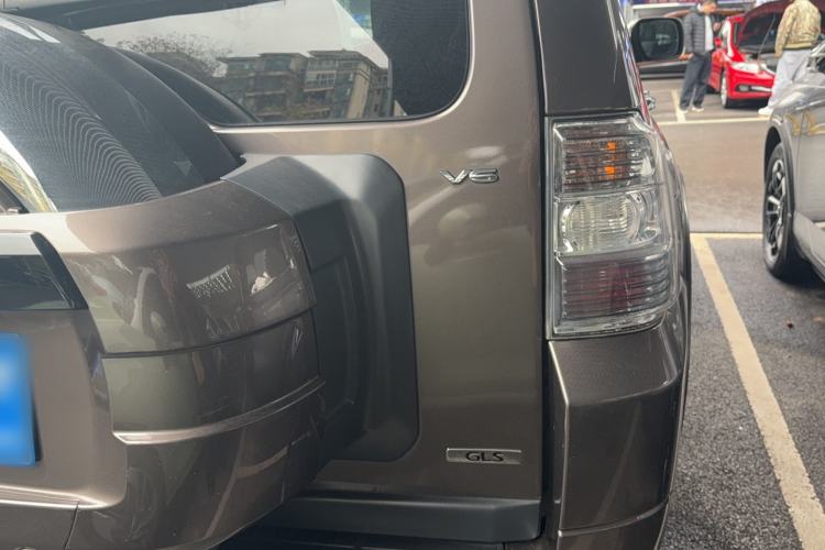 Used Mitsubishi Pajero 2014 3.0L Luxury Edition Exterior 7