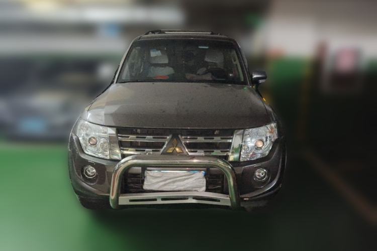 Used Mitsubishi Pajero 2014 3.0L Elite Edition Front