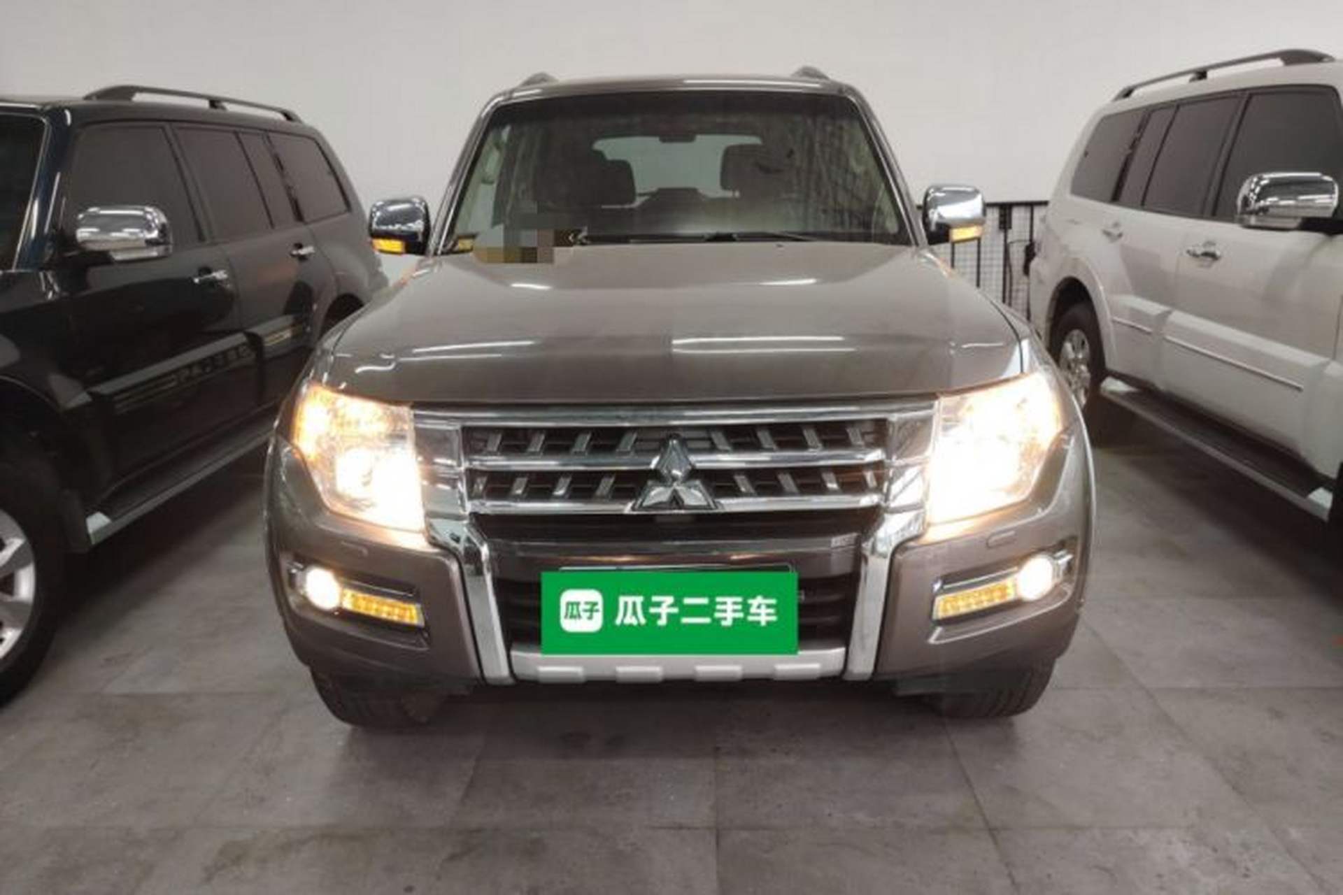 Used Mitsubishi Pajero 2014 3.0L Elite Edition Front
