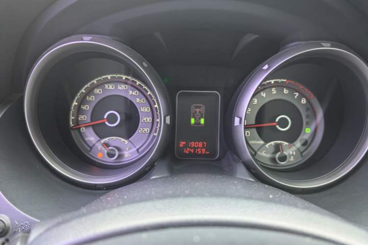 Used Mitsubishi Pajero 2014 3.0L Elite Edition Odometer Close Up