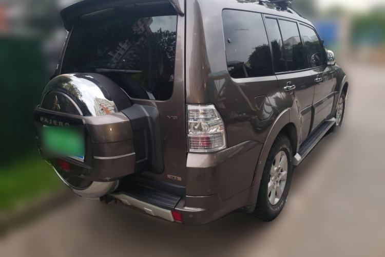 Used Mitsubishi Pajero 2014 3.0L Elite Upgrade Edition Rear Right 45 Deg