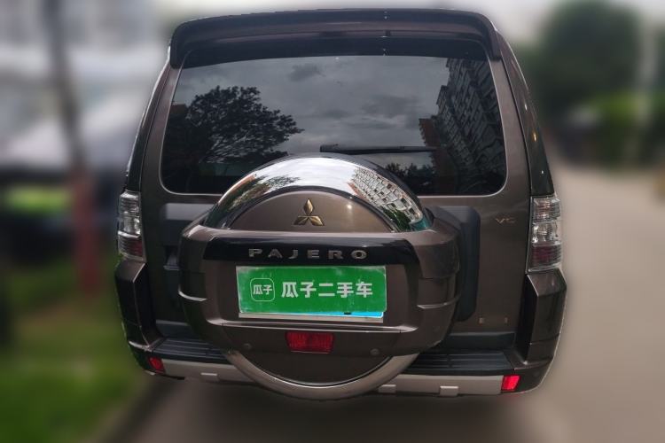 Used Mitsubishi Pajero 2014 3.0L Elite Upgrade Edition Rear