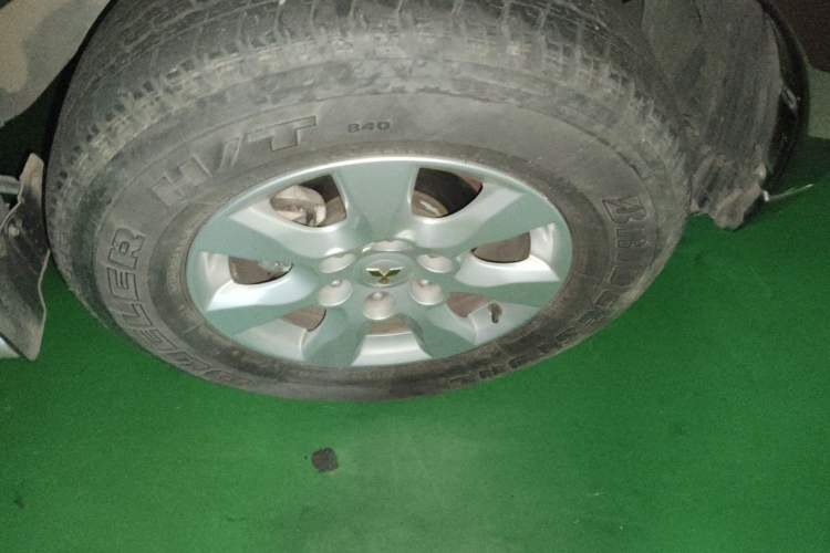 Used Mitsubishi Pajero 2014 3.0L Elite Edition Right Front Wheel Hub