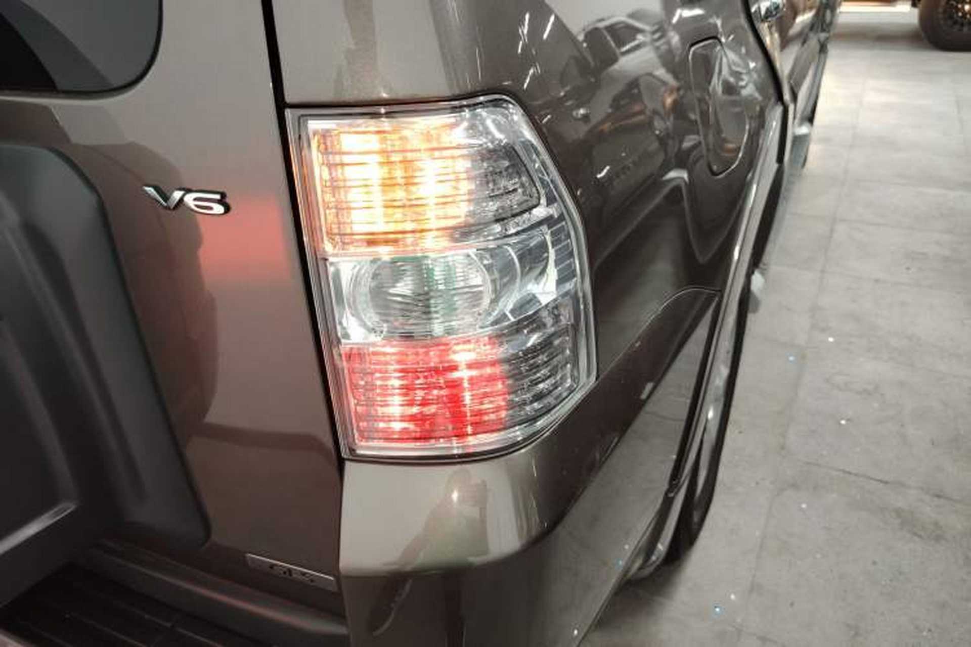 Used Mitsubishi Pajero 2014 3.0L Elite Edition Right Rear Taillight