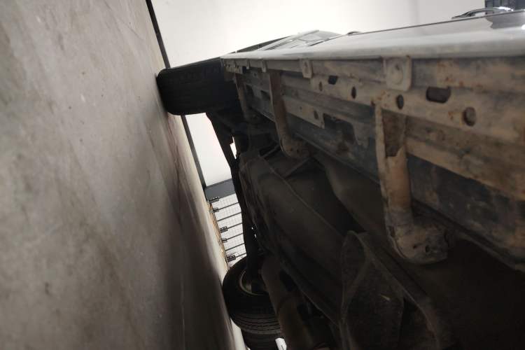 Used Mitsubishi Pajero 2014 3.0L Elite Edition Right Side Sill