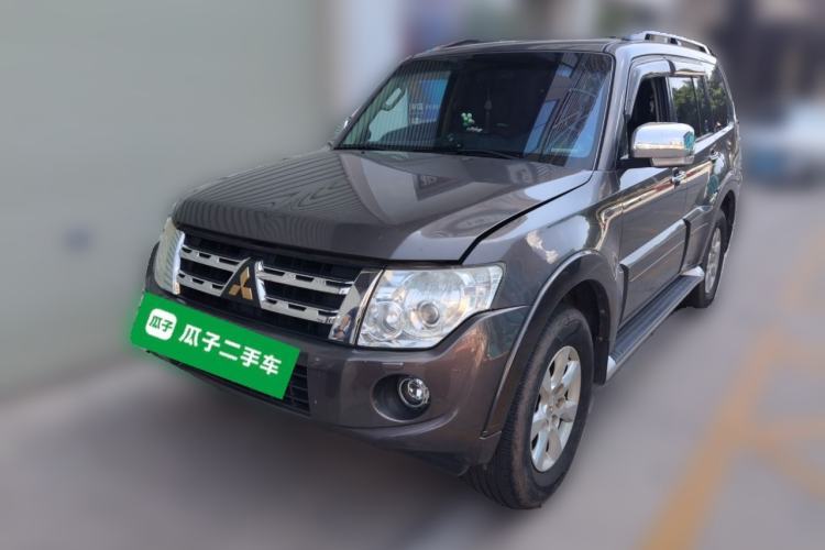 Mitsubishi Pajero 2014 3.0L Elite Upgrade Edition مستعملة Guazi used car, China used car export, Used car for sale, Used  cars, Cheapest cars for sale