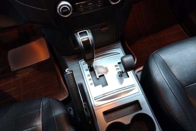 Used Mitsubishi Pajero 2014 3.0L Elite Edition Gear Lever