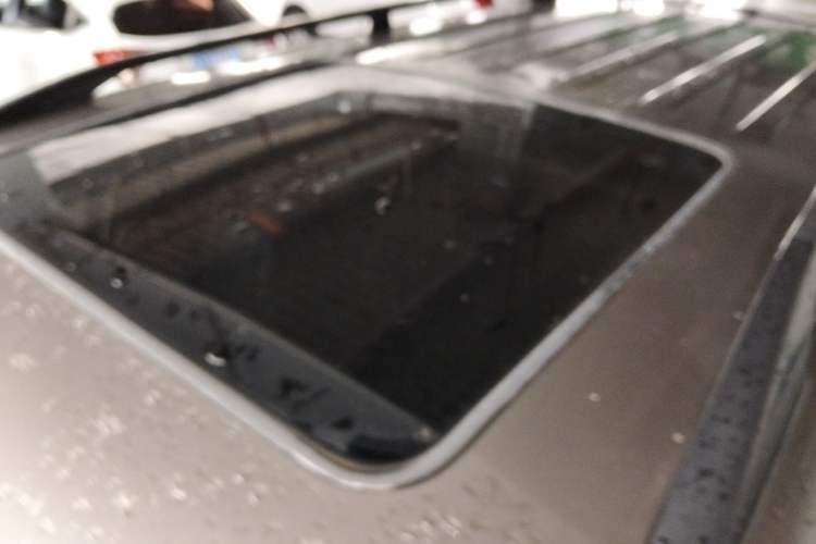 Used Mitsubishi Pajero 2014 3.0L Elite Edition Roof