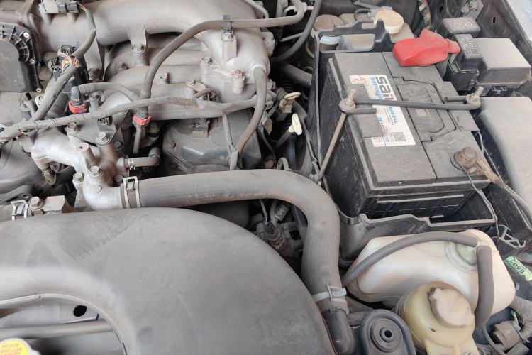 Used Mitsubishi Pajero 2014 3.0L Elite Upgrade Edition Engine Bay Left