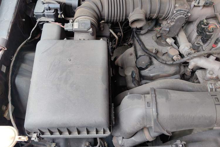 Used Mitsubishi Pajero 2014 3.0L Elite Upgrade Edition Engine Bay Right