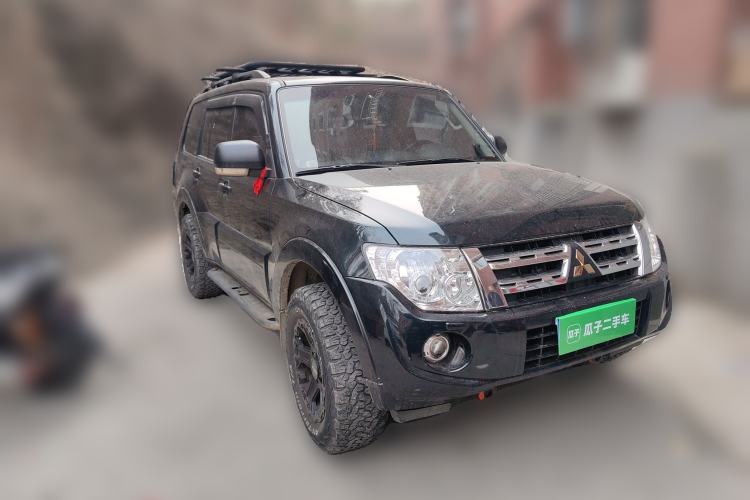 Used Mitsubishi Pajero 2014 3.0L Elite Upgrade Edition Front Right 45 Deg