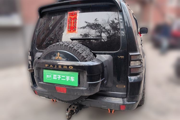 Used Mitsubishi Pajero 2014 3.0L Elite Upgrade Edition Rear Right 45 Deg