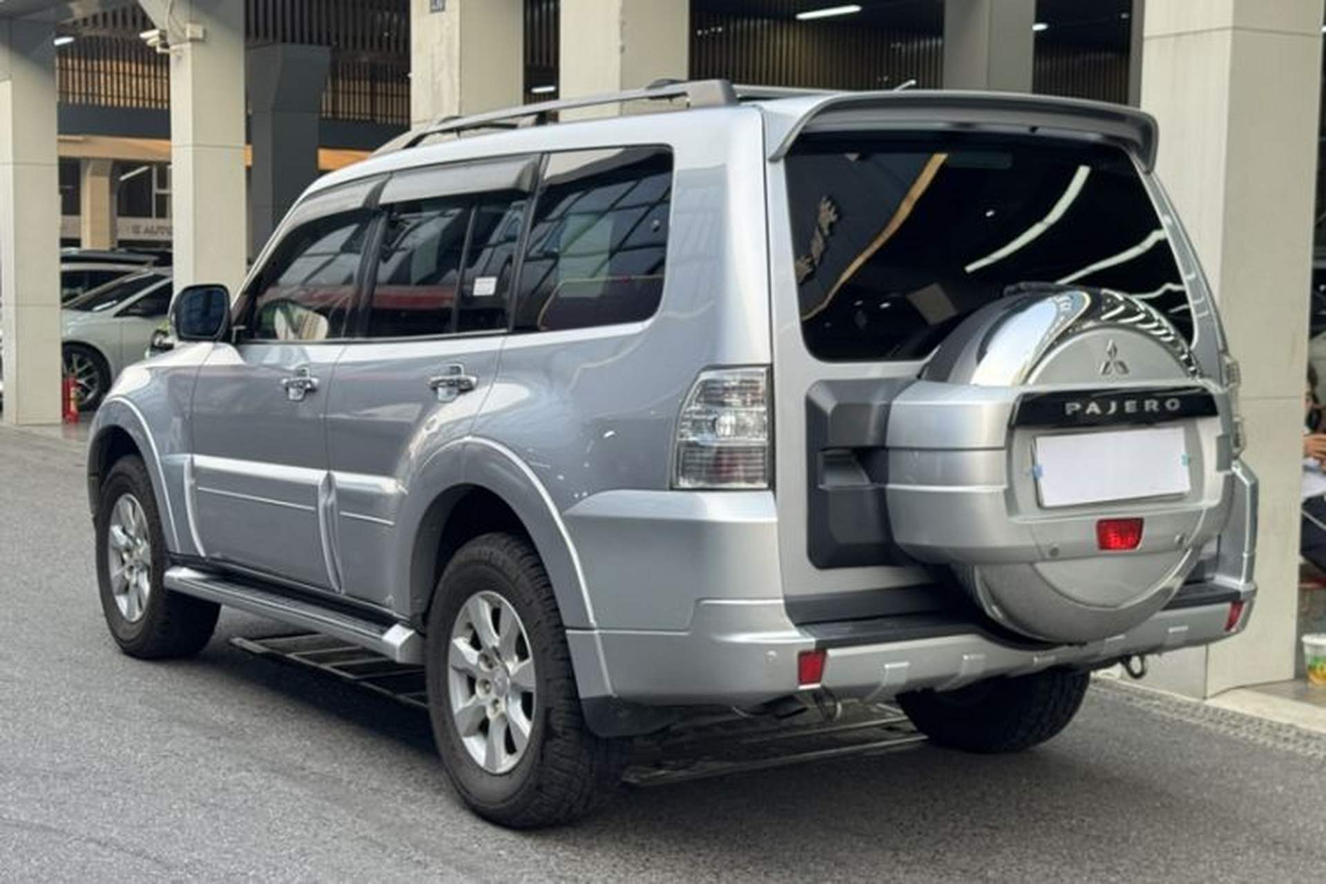 Used Mitsubishi Pajero 2014 3.0L Elite Edition Exterior 1