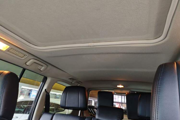 Used Mitsubishi Pajero 2014 3.0L Elite Edition Headliner