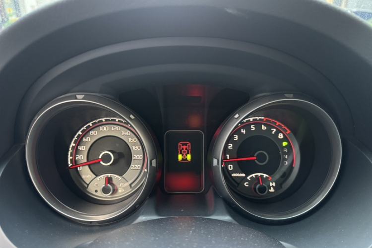 Used Mitsubishi Pajero 2014 3.0L Elite Edition Interior 7