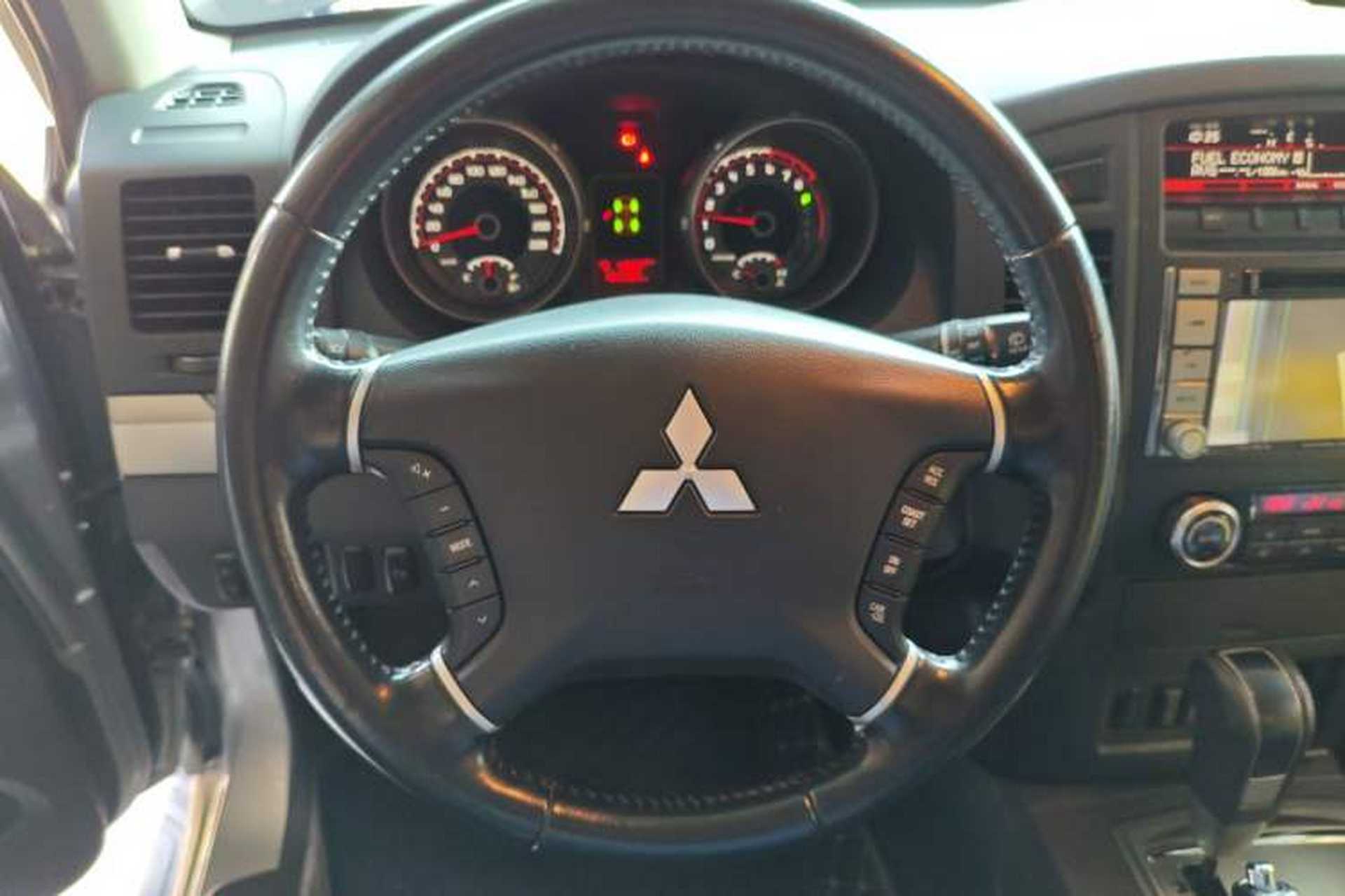 Used Mitsubishi Pajero 2014 3.0L Elite Edition Steering Wheel