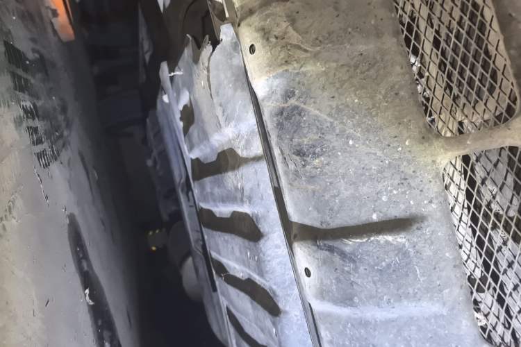 Used Mitsubishi Pajero 2014 3.0L Luxury Edition Chassis Front