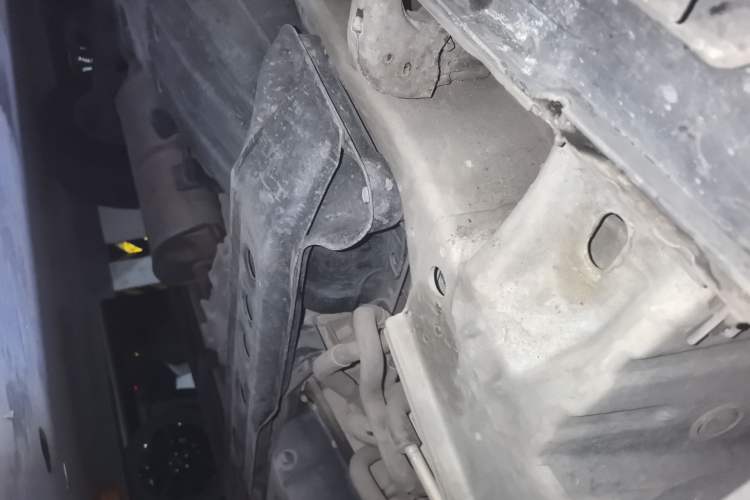 Used Mitsubishi Pajero 2014 3.0L Luxury Edition Chassis Front Right