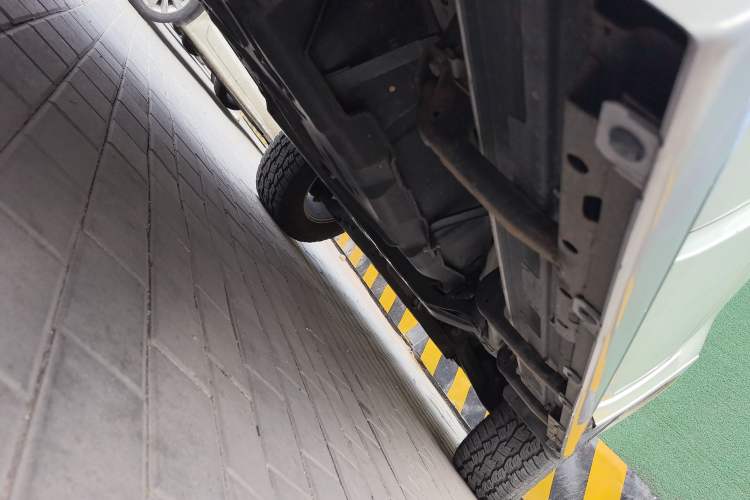 Used Mitsubishi Pajero 2014 3.0L Elite Upgrade Edition Chassis Rear Right