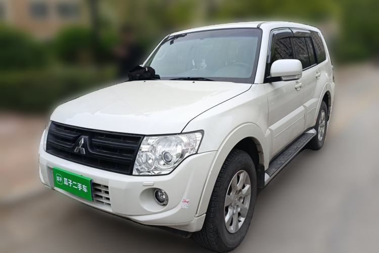 Used Mitsubishi Pajero 2014 3.0L Luxury Edition Guazi used car, China used car export, Used car for sale, Used cars, Cheapest cars for sale
