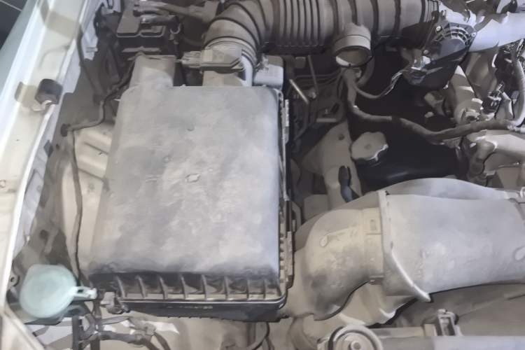 Used Mitsubishi Pajero 2014 3.0L Luxury Edition Engine Bay Right