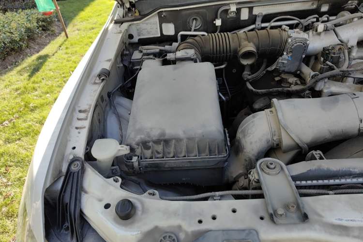 Used Mitsubishi Pajero 2014 3.0L Elite Upgrade Edition Engine Bay Right