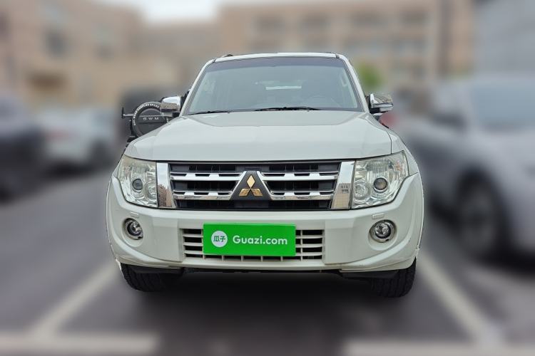 Used Mitsubishi Pajero 2014 3.0L Elite Upgrade Edition Front