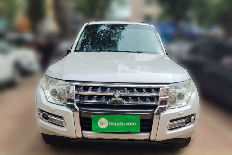 Used Mitsubishi Pajero 2014 3.0L Elite Edition Front