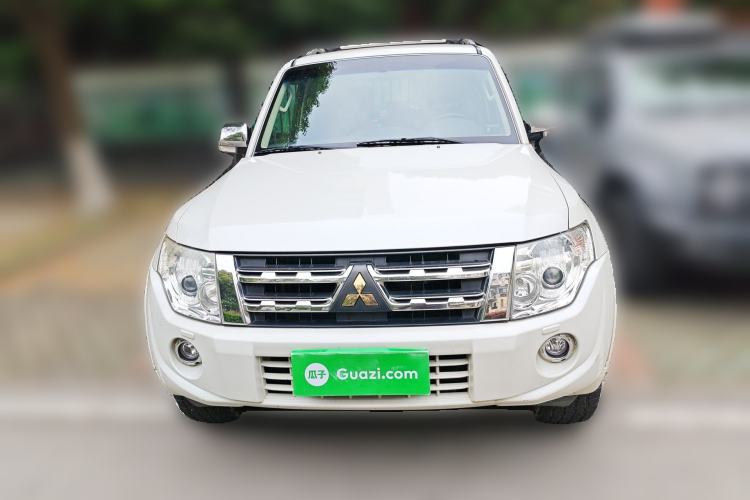 Used Mitsubishi Pajero 2014 3.0L Elite Upgrade Edition Front