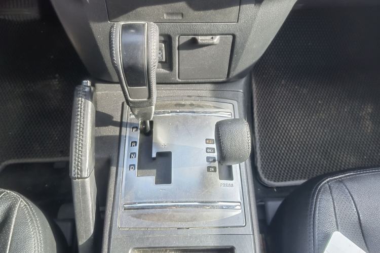 Used Mitsubishi Pajero 2014 3.0L Elite Upgrade Edition Gear Lever