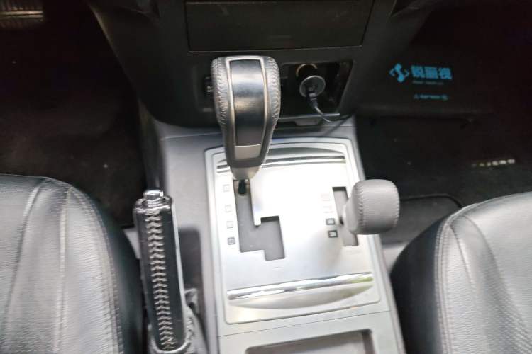 Used Mitsubishi Pajero 2014 3.0L Elite Upgrade Edition Gear Lever