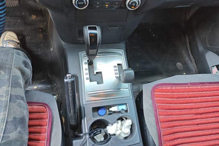 Used Mitsubishi Pajero 2014 3.0L Luxury Edition Gear Lever