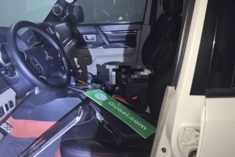 Used Mitsubishi Pajero 2014 3.0L Luxury Edition Left Front Seat