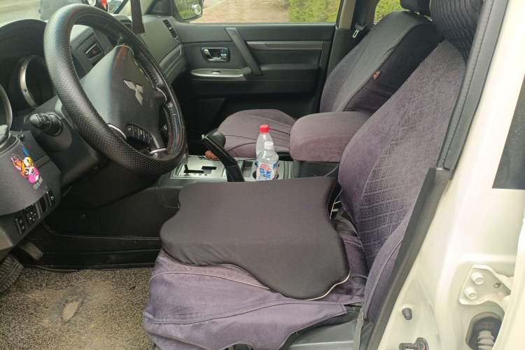 Used Mitsubishi Pajero 2014 3.0L Luxury Edition Left Front Seat