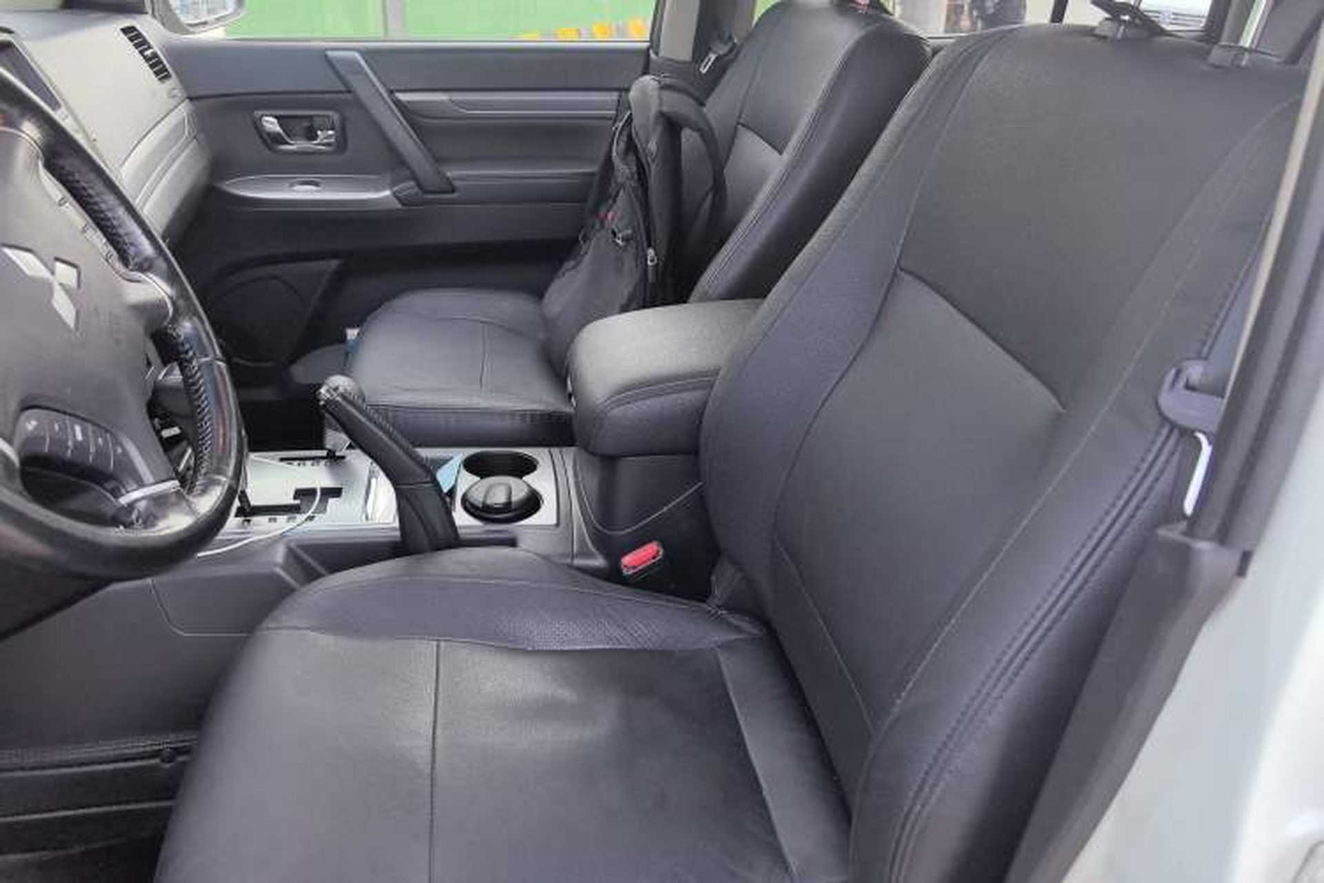 Used Mitsubishi Pajero 2014 3.0L Elite Upgrade Edition Left Front Seat