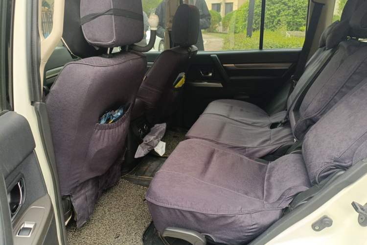 Used Mitsubishi Pajero 2014 3.0L Luxury Edition Left Rear Seat