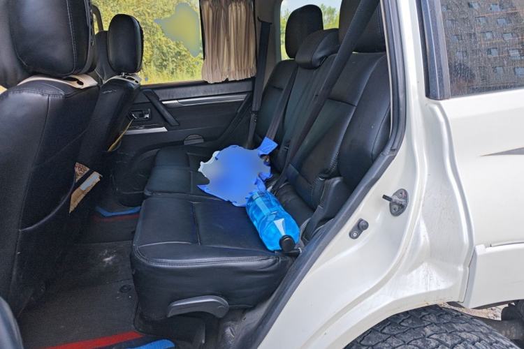Used Mitsubishi Pajero 2014 3.0L Luxury Edition Left Rear Seat