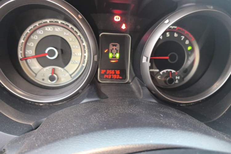 Used Mitsubishi Pajero 2014 3.0L Elite Upgrade Edition Odometer Close Up