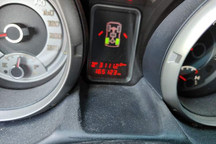 Used Mitsubishi Pajero 2014 3.0L Elite Upgrade Edition Odometer Close Up