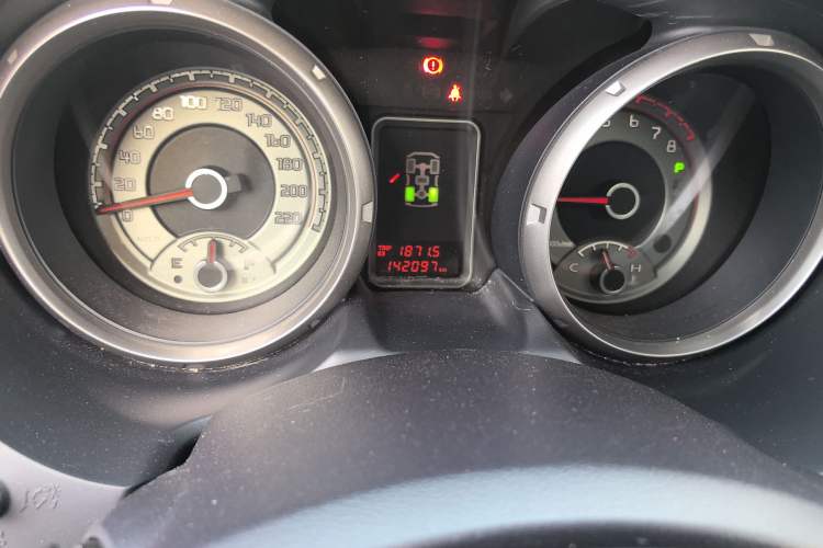 Used Mitsubishi Pajero 2014 3.0L Elite Upgrade Edition Odometer Close Up