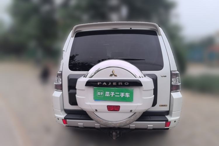 Used Mitsubishi Pajero 2014 3.0L Elite Upgrade Edition Rear
