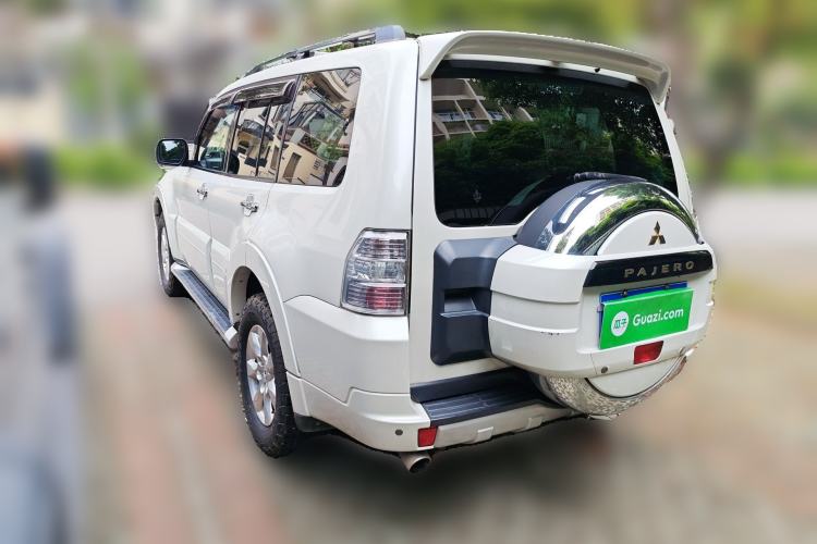 Used Mitsubishi Pajero 2014 3.0L Elite Upgrade Edition Rear Left 45 Deg