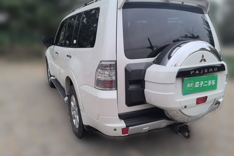 Used Mitsubishi Pajero 2014 3.0L Elite Upgrade Edition Rear Left 45 Deg