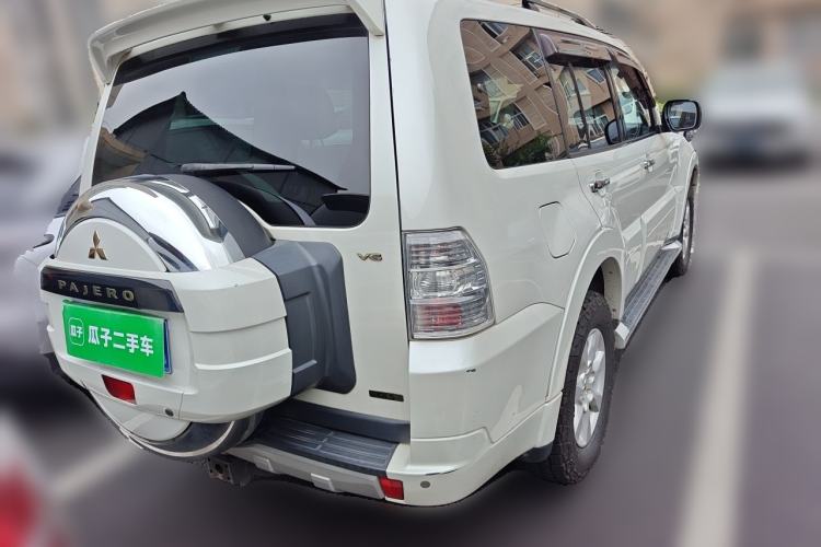 Used Mitsubishi Pajero 2014 3.0L Elite Upgrade Edition Rear Right 45 Deg