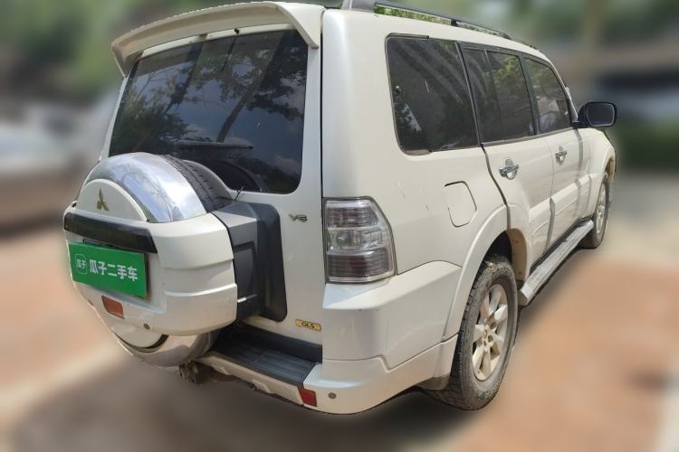 Used Mitsubishi Pajero 2014 3.0L Elite Upgrade Edition Rear Right 45 Deg