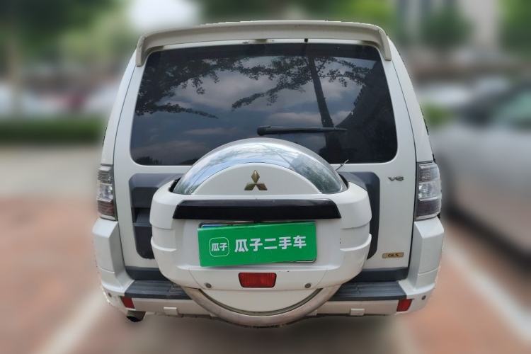 Used Mitsubishi Pajero 2014 3.0L Elite Upgrade Edition Rear